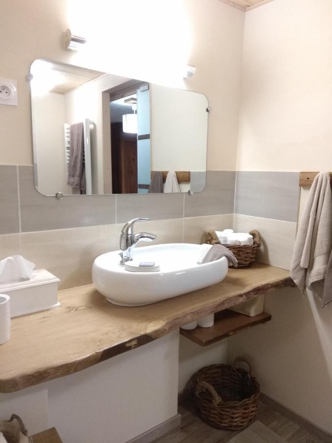 La Ferme Les Mamours La Bastide-l'Eveque ภายนอก รูปภาพ