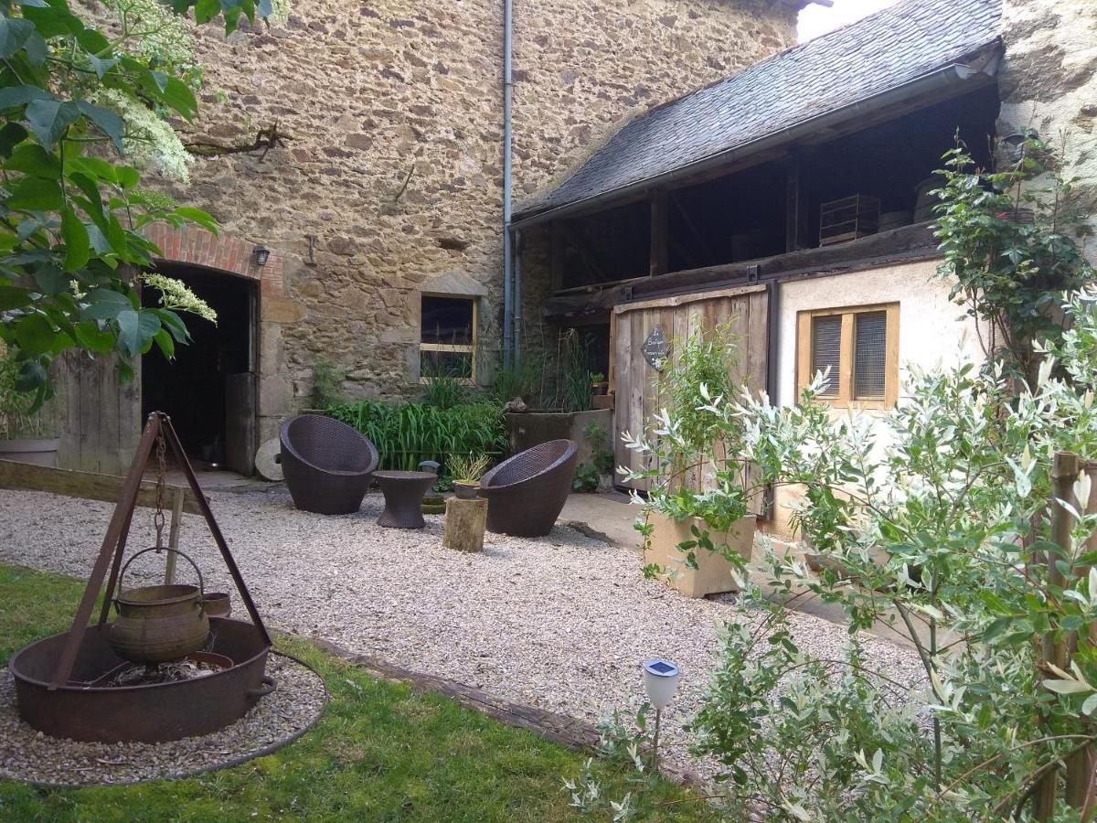 La Ferme Les Mamours La Bastide-l'Eveque ภายนอก รูปภาพ